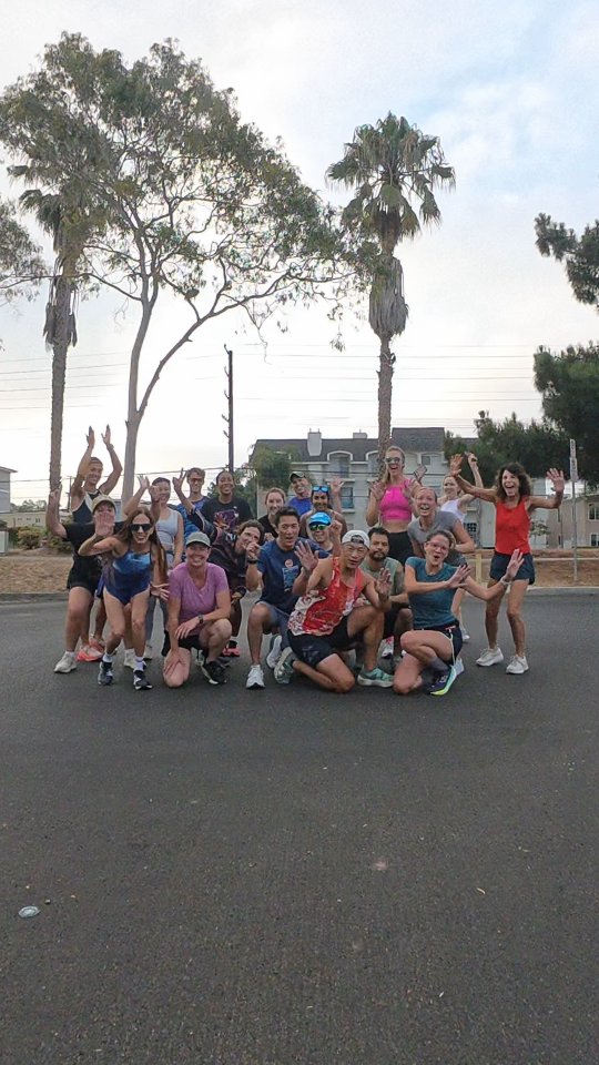 The Friday tribe is always down for some shenanigans! 

#fridayvibes #fridayruncrew #shenanigans #runclubReel